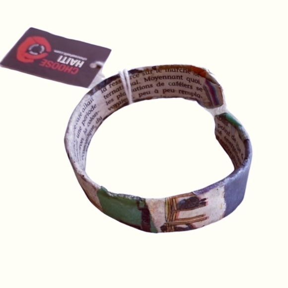 Empower Haiti with‎ Eco-Chic Bracelets from Recycled Water Bottles! - Picture 1 of 5